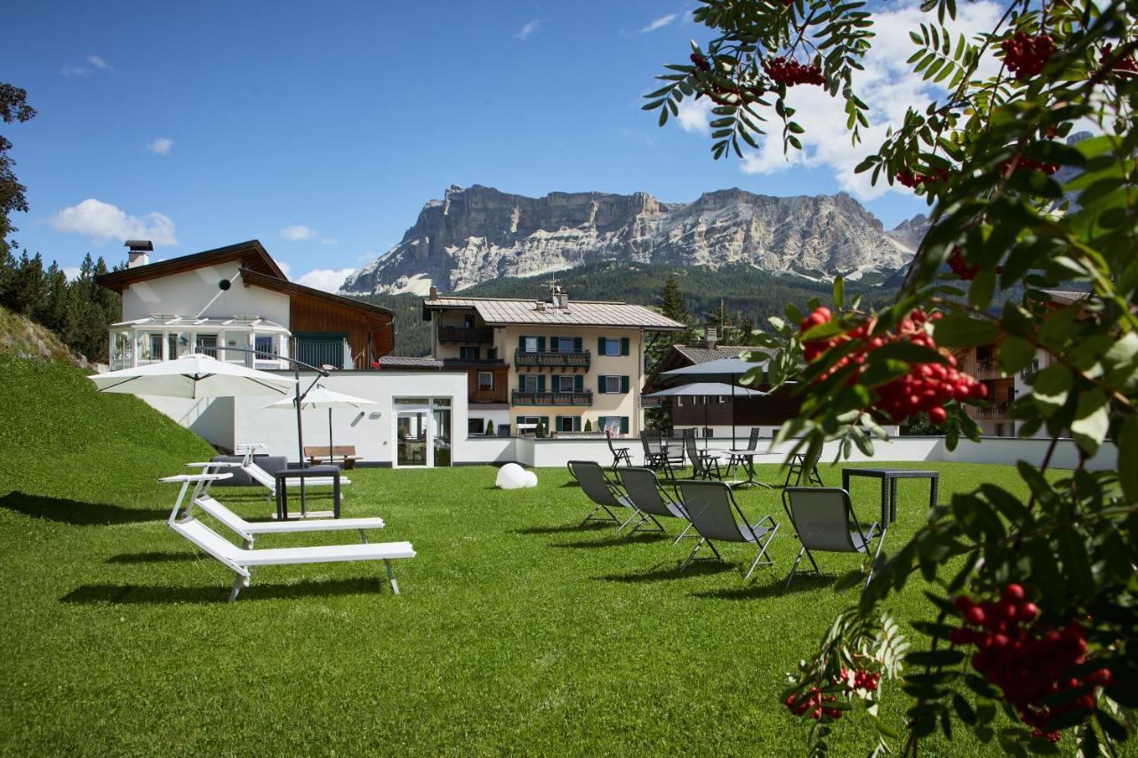Dolomites Wellness Hotel Savoy La Villa  Exterior foto