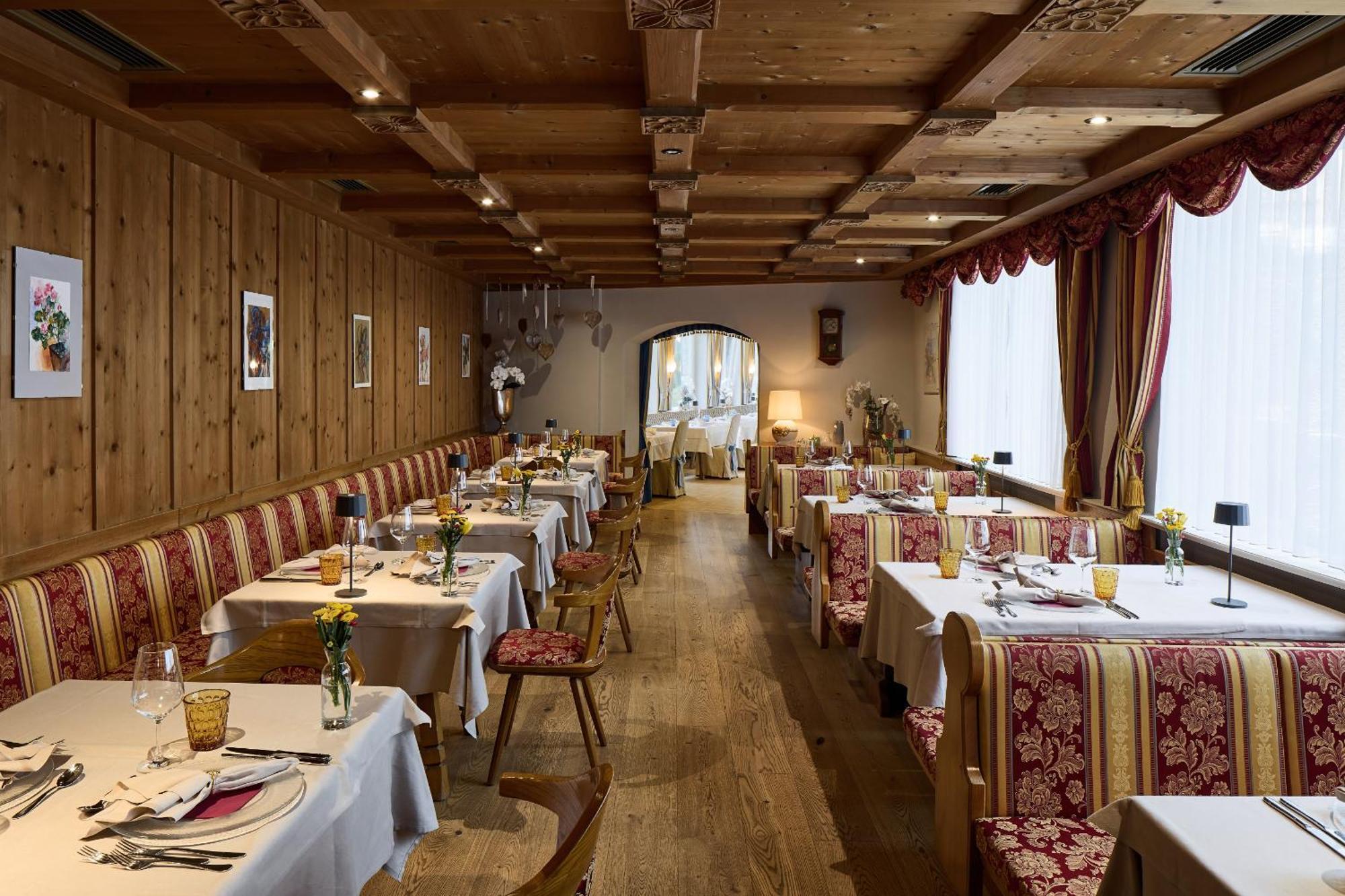 Dolomites Wellness Hotel Savoy La Villa  Exterior foto