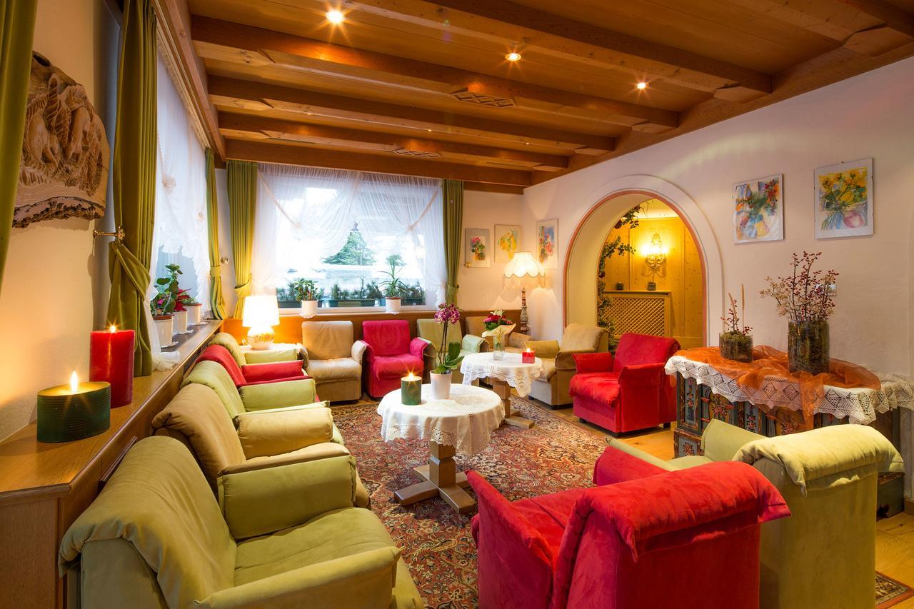 Dolomites Wellness Hotel Savoy La Villa  Exterior foto
